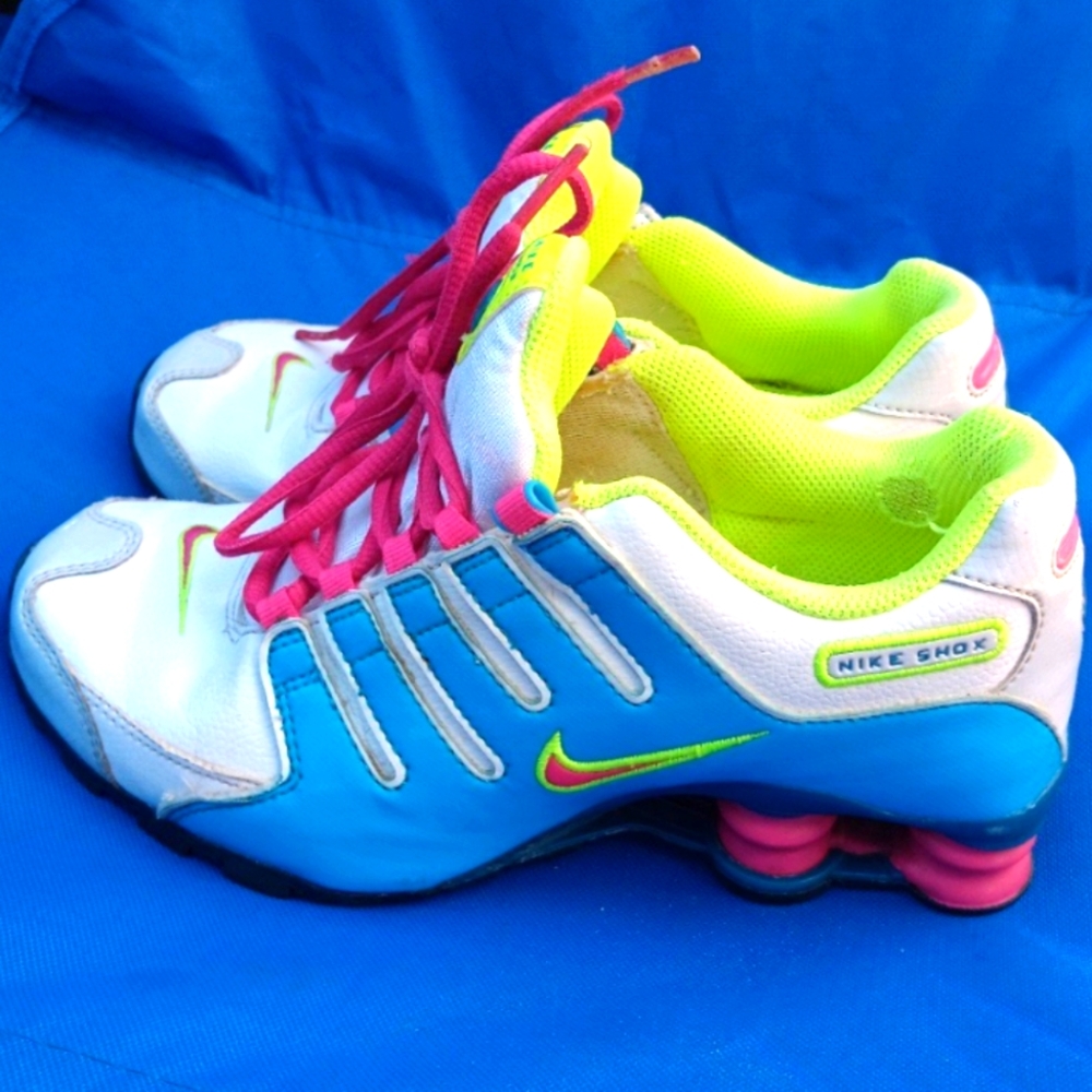 Nike Shox NZ Athletic Shoes~ Size 5Y